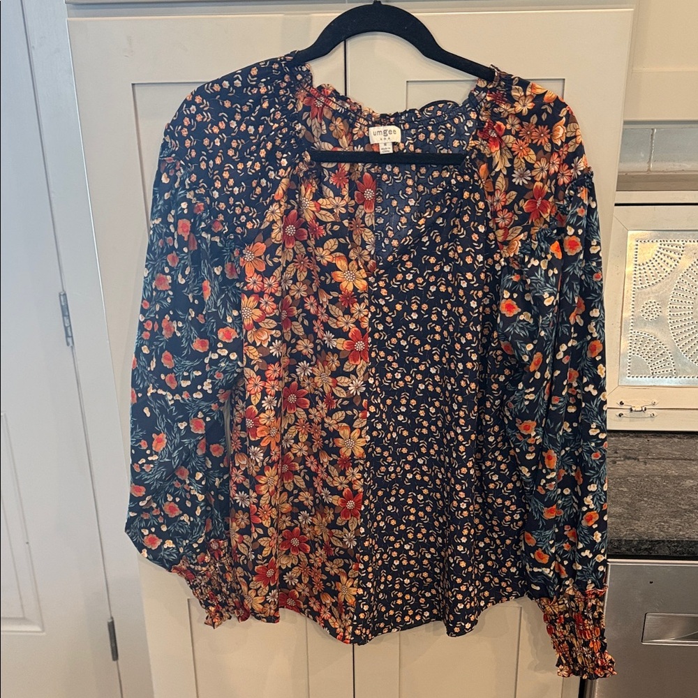 Umgee Black and Orange Floral Blouse